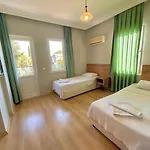 Guenes Boutique - 3*