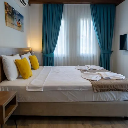 ホテル Guenes Boutique - Oludeniz 3*