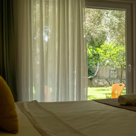 ホテル Guenes Boutique - Oludeniz 3*