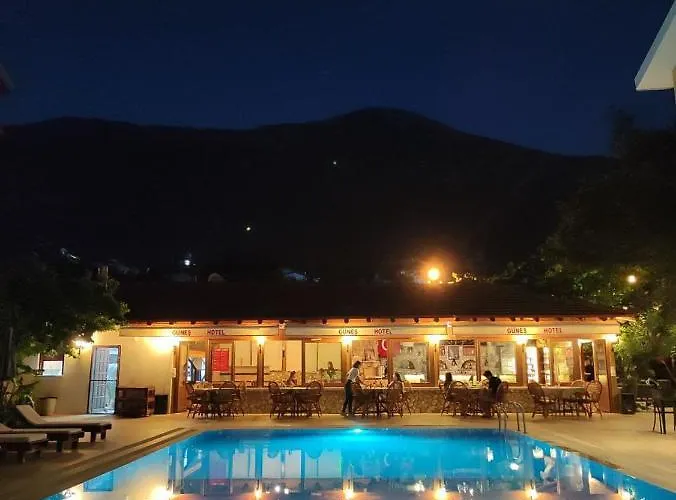 Guenes Boutique - מלון 3*
