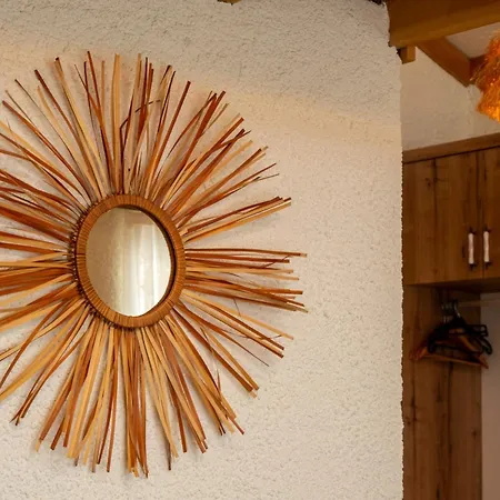Guenes Boutique -