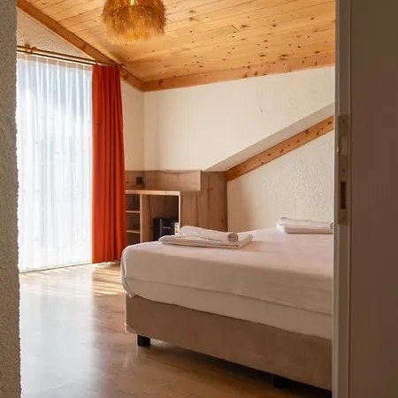 Guenes Boutique - 3*